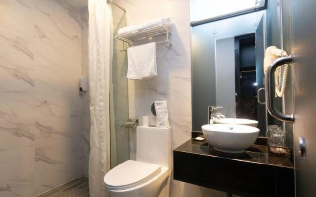 Luckyland Trade Building Hotel