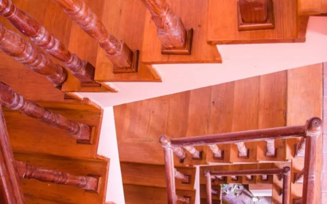 Nag Pukhu Guest House