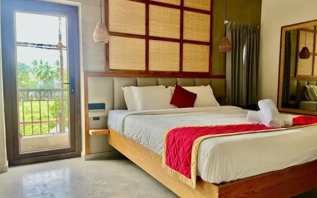 Castle Service Apartment