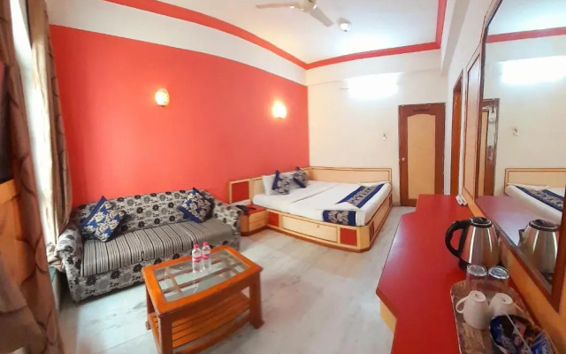 Hotel Indore Palace