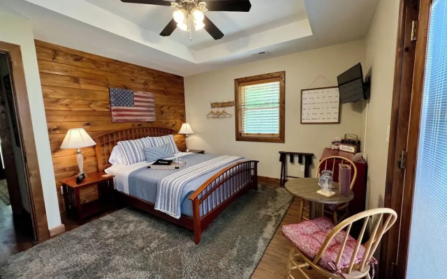 Walnut Waters Bed & Breakfast