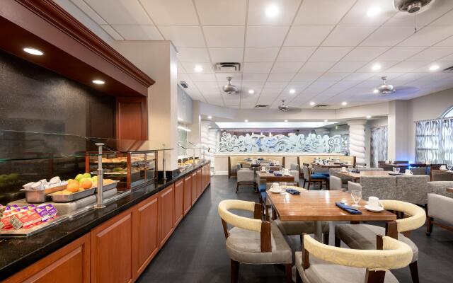 Holiday Inn Fort Lauderdale Airport by IHG