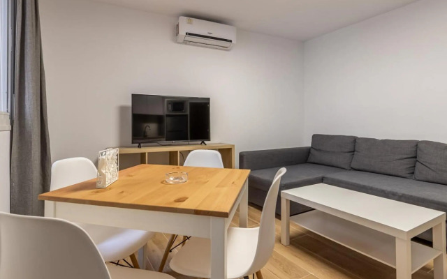 CERVANTES Apartment 03 2BR 1BT