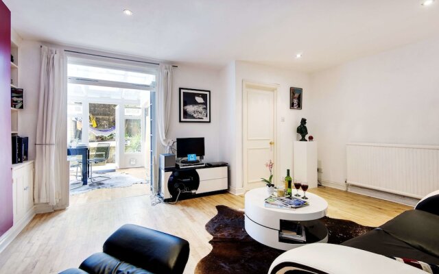 The Chesterton Road Apartment - FCA