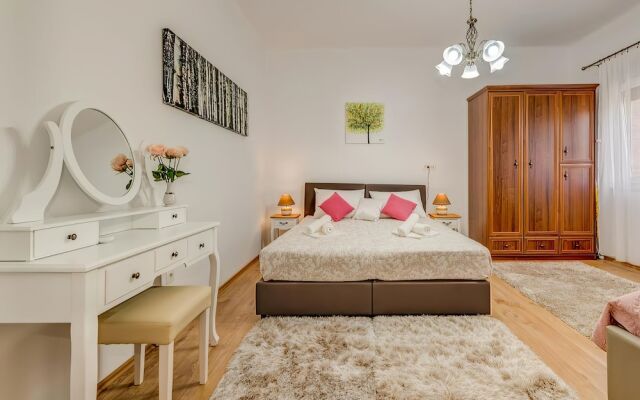 Happy Home - Rental Residence