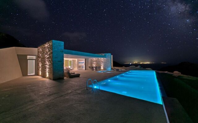 Mylo Villa Ios