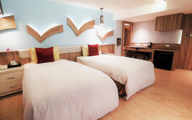 Surreal Motel- XinJhung Branch