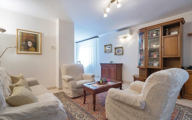 Awesome Apartment in Valbandon With 3 Bedrooms and Wifi