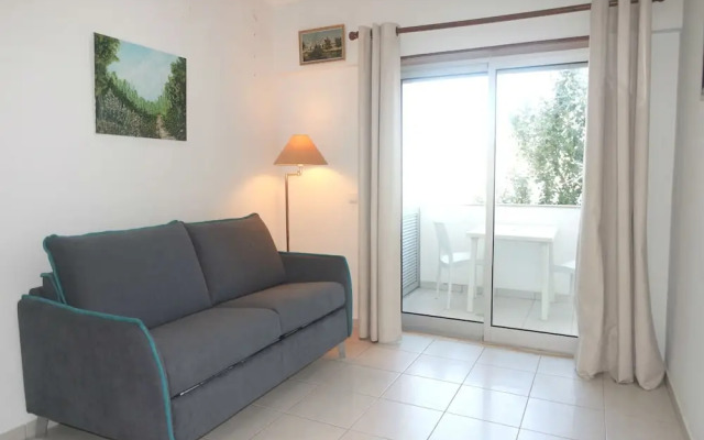 A01 - Avenue View Studio