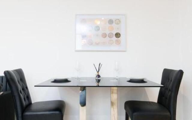Am to Pm Apartments