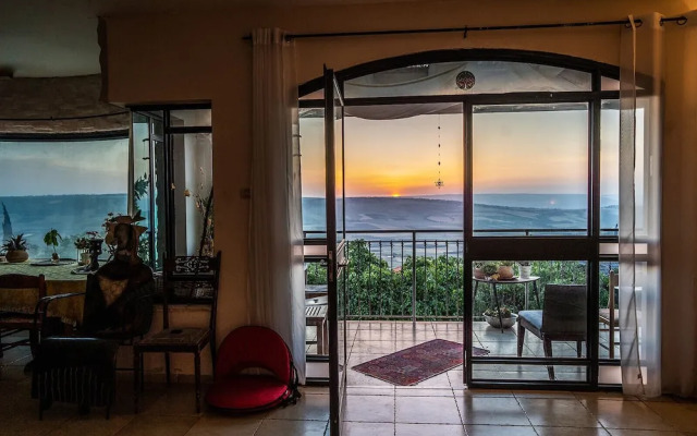 Loveneel Sea Galilee Retreat by SeaNRent