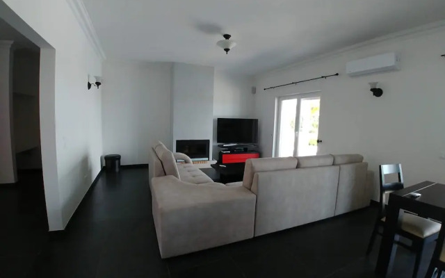 Ah Villas