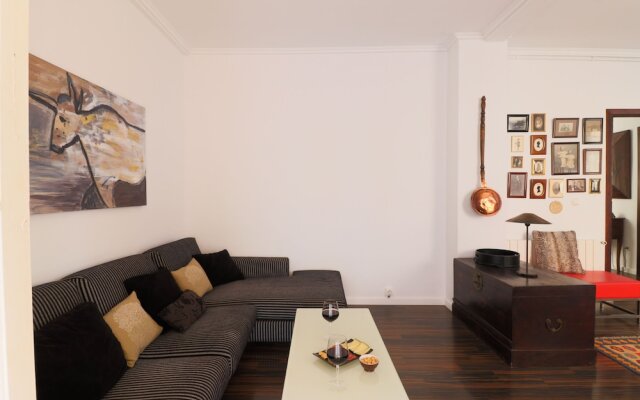 Rustic Two Bedroos Apartment With Terrace