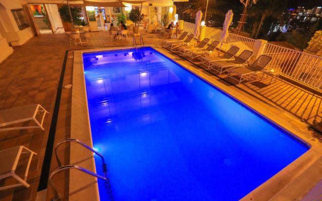 Hotel Es Mitjorn