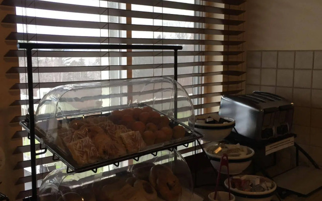 Fireside Inn & Suites - Belfast