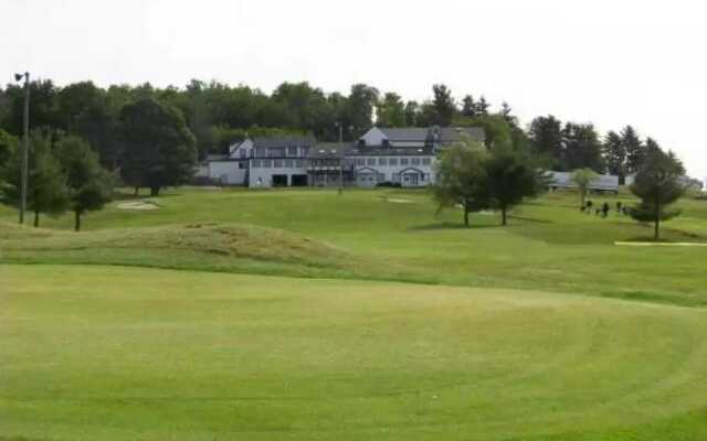 Elegant Suite with Jacuzzi