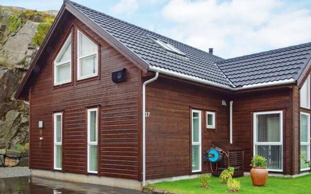 10 Person Holiday Home In Lyngdal