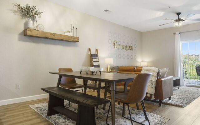 The Branson Experience - Balcony w/ Golf Views