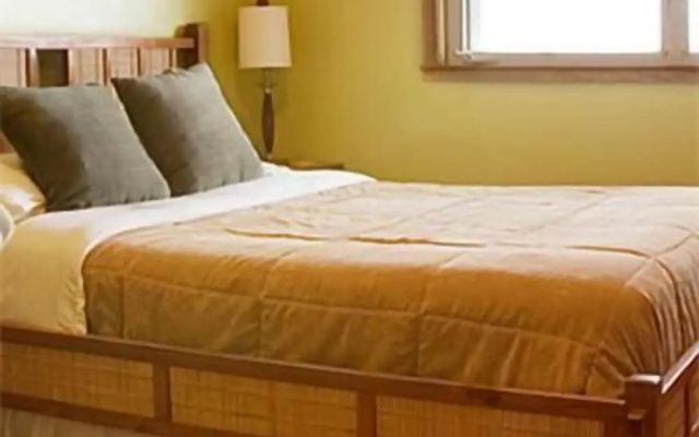 Ka'awaloa Plantation Bed & Breakfast