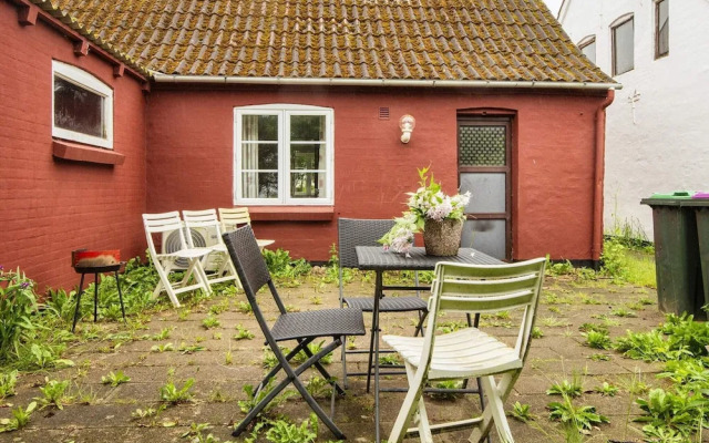 6 Person Holiday Home in Bredebro