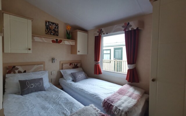 Sea and Mountain View Sunbeach Holiday Snowdonia