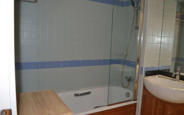 Hanover Dock Apartment