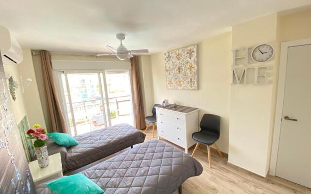 Modern 1 Bedroom Seaside Apartment with Pool