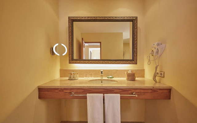 Pula Suites Boutique Resort