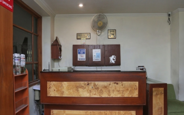 OYO 3499 Tekarees Inn