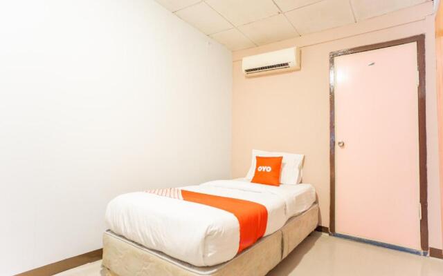 OYO 2180 Vina Vira Hotel