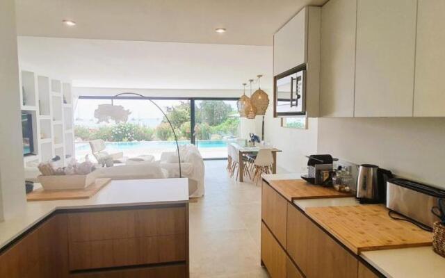 Villa Acqua 12 pers piscine chauffée accès direct plage