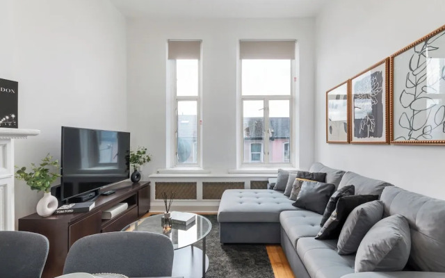 City Apartment - Sleeps 4 & Free Parking