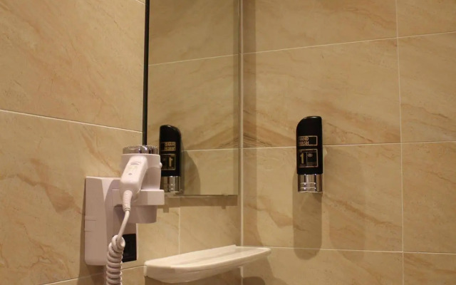 Aston City Hotel