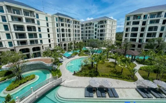 Luxury 2 bdr Title Legendary Bang Tao Pool View