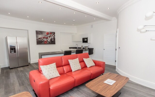 The Balmoral Suite