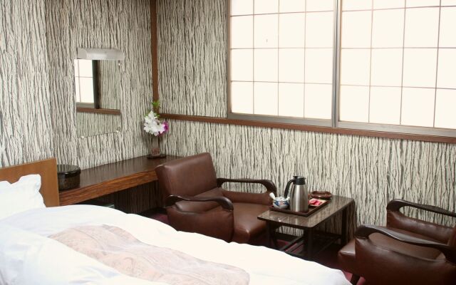 Riverside Hotel Shoei