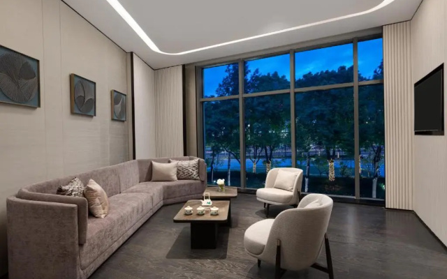 HUALUXE Shanghai Changfeng Park by IHG