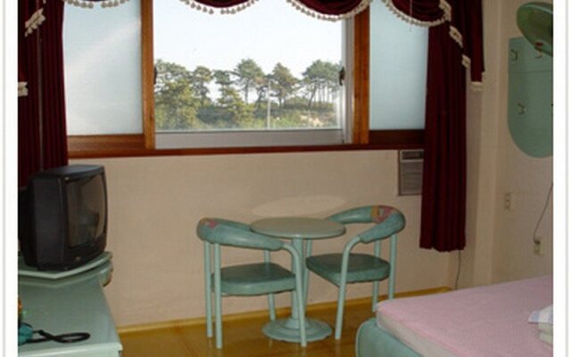 Gangneung Guramy Spa Motel