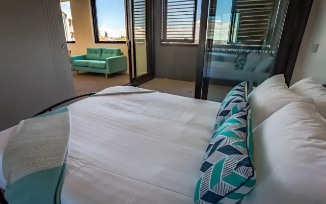 Newcastle Beach 1-BR Apartment w/ City views