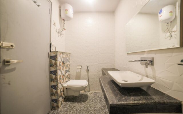 Royal Town Paschim Vihar By OYO Rooms