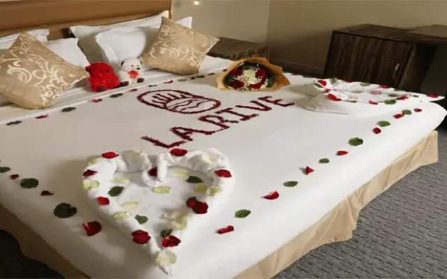 Ghosn Al Banafsej Hotel Suites