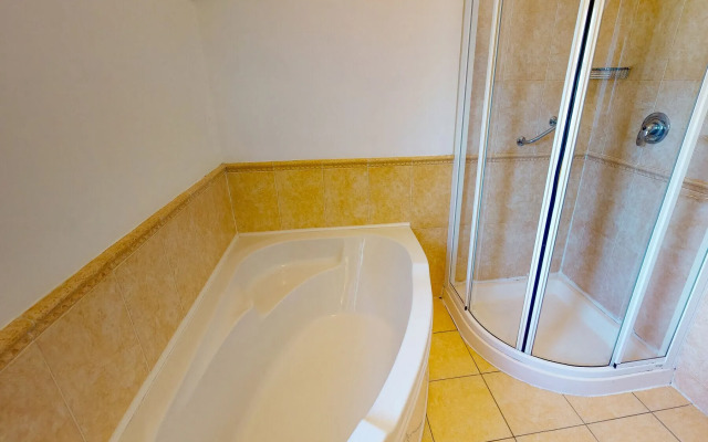 Dingle Courtyard Cottages 2 Bed Sleeps 4
