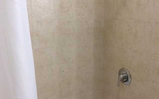 Adventure the Bruce Inn - Recently Renovated With Outdoor Hot Tub