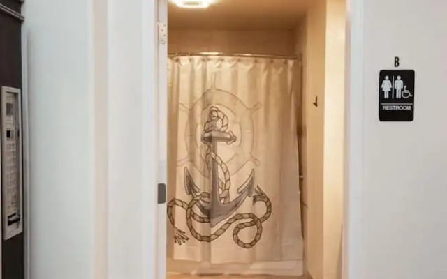 Anchor Pointe Inn