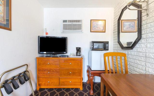 Sonrise Inn Lincoln Hwy By OYO