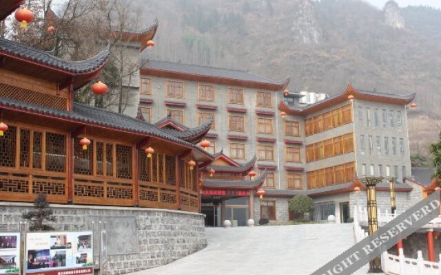 Xinnong Court Hotel