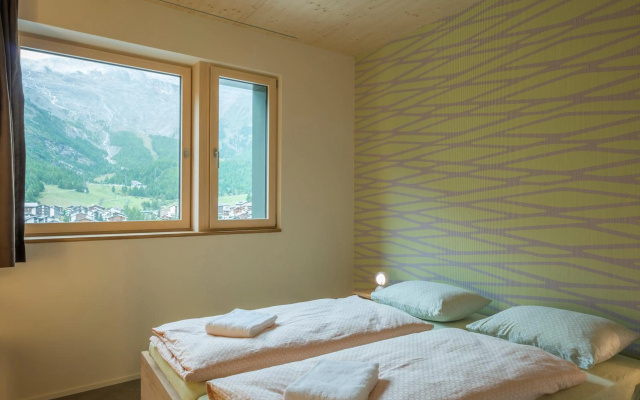 wellnessHostel4000 – Guest Rooms – Saas-Fee