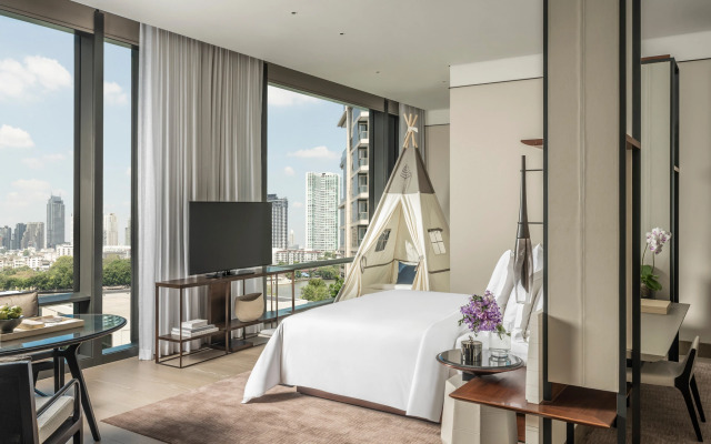 Four Seasons Hotel Bangkok at Chao Phraya River
