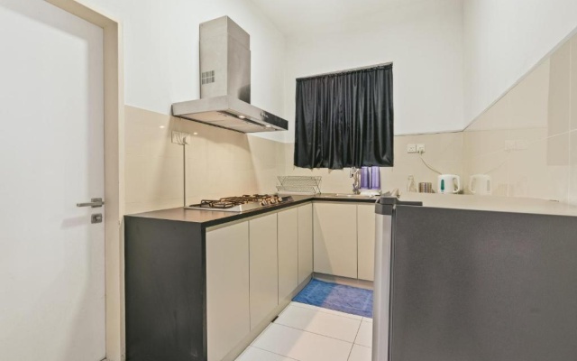 Puchong Skypod Residence, 1-5 pax with Balcony Unit, Walking Distance to IOI Mall, 10min Drive to Sunway – Guest Rooms – Puchong
