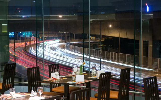 Eastin Hotel Makkasan (SHA Extra Plus)